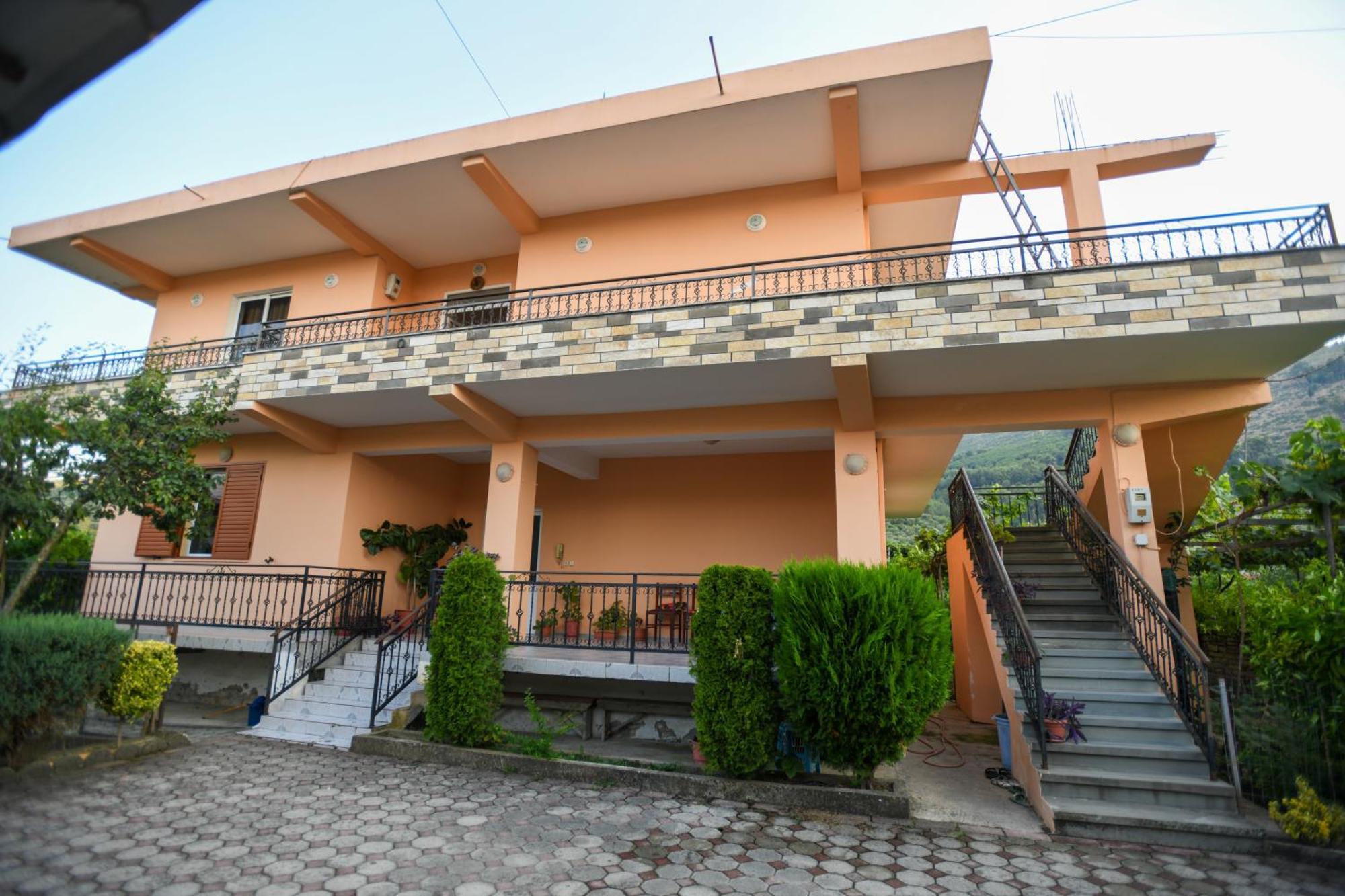 Apartment Darlin Berat Extérieur photo